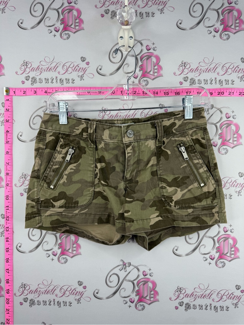 Old Navy Green shorts cargo camouflage Camo Cargo Shorts